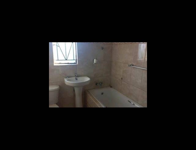 3 BEDROOM PROPERTY TO RENT IN PROTEA GLEN